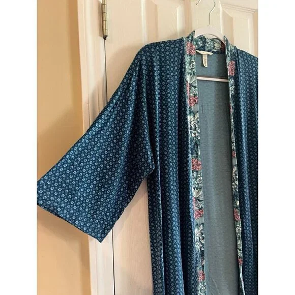 Soma Robe - Picture 2 of 3